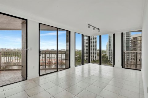 Condo in Miami, Florida, 2 bedrooms № 2063217 - photo 9