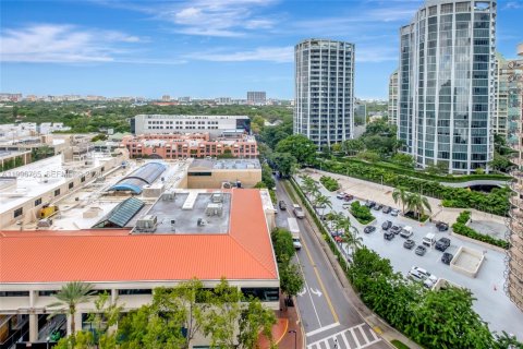 Condo in Miami, Florida, 2 bedrooms № 2063217 - photo 25