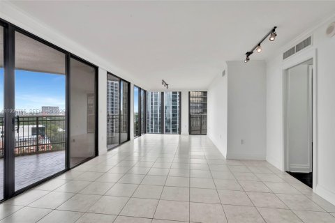 Condo in Miami, Florida, 2 bedrooms  № 2063217