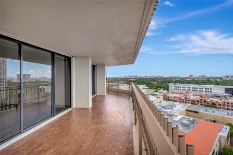 Condo in Miami, Florida, 2 bedrooms № 2063217 - photo 30