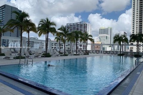 Condominio en venta en Miami, Florida, 2 dormitorios, 94.11 m2 № 1796977 - foto 6
