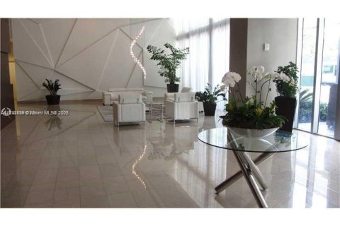 Condominio en venta en Miami, Florida, 2 dormitorios, 94.11 m2 № 1796977 - foto 4