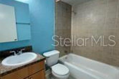 Condominio en alquiler en Land O' Lakes, Florida, 2 dormitorios, 74.32 m2 № 1853768 - foto 14