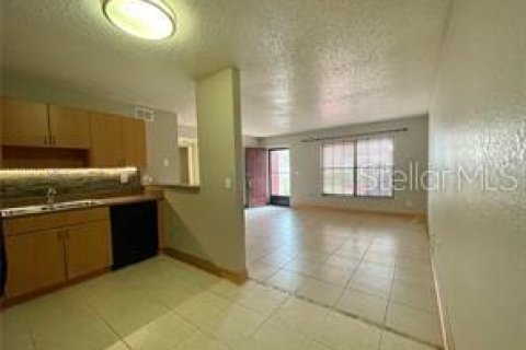 Condominio en alquiler en Land O' Lakes, Florida, 2 dormitorios, 74.32 m2 № 1853768 - foto 7