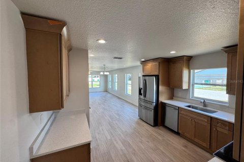 Casa en venta en Zephyrhills, Florida, 3 dormitorios, 138.42 m2 № 2218929 - foto 18