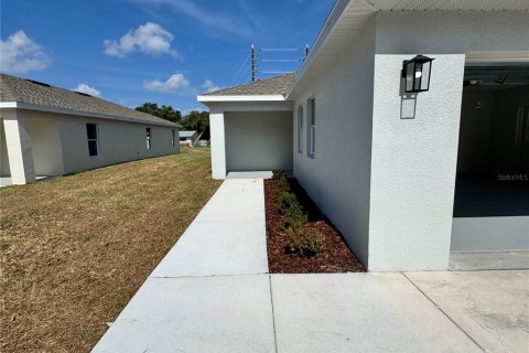 Casa en venta en Zephyrhills, Florida, 3 dormitorios, 138.42 m2 № 2218929 - foto 11
