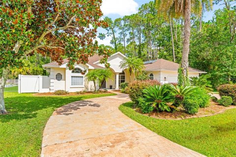 House in Palm Coast, Florida 3 bedrooms, 220.18 sq.m. № 1827398 - photo 1