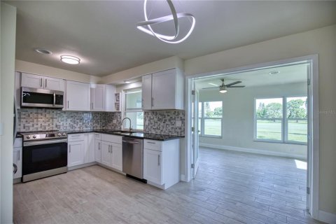 Villa ou maison à louer à Rotonda, Floride: 2 chambres, 135.54 m2 № 1717103 - photo 16