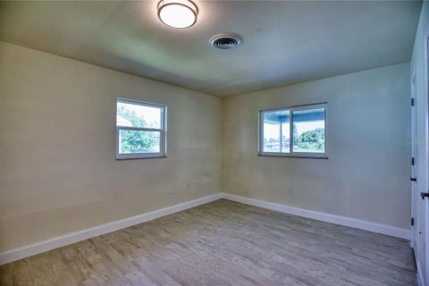 Villa ou maison à louer à Rotonda, Floride: 2 chambres, 135.54 m2 № 1717103 - photo 29