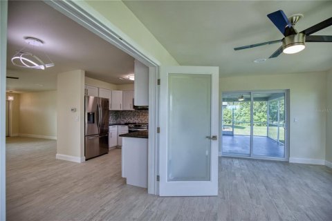 Villa ou maison à louer à Rotonda, Floride: 2 chambres, 135.54 m2 № 1717103 - photo 17