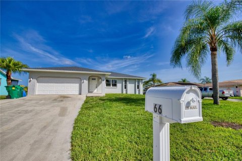 Villa ou maison à louer à Rotonda, Floride: 2 chambres, 135.54 m2 № 1717103 - photo 1