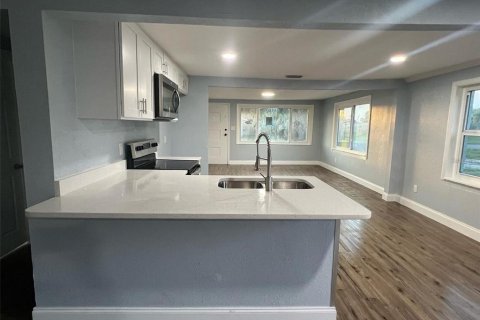 Villa ou maison à louer à Cocoa, Floride: 3 chambres, 154.4 m2 № 1826999 - photo 8