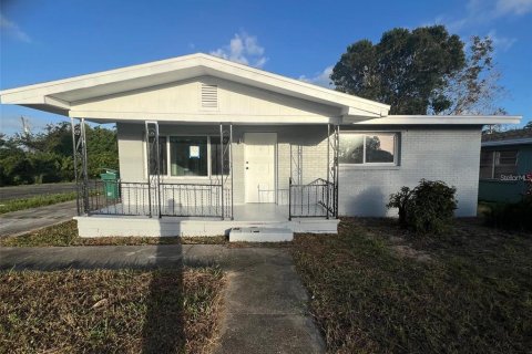 Villa ou maison à louer à Cocoa, Floride: 3 chambres, 154.4 m2 № 1826999 - photo 1
