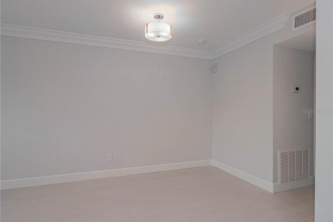 Condo in Vero Beach, Florida, 1 bedroom  № 1777233 - photo 17