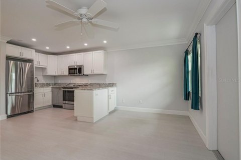 Condo in Vero Beach, Florida, 1 bedroom  № 1777233 - photo 8
