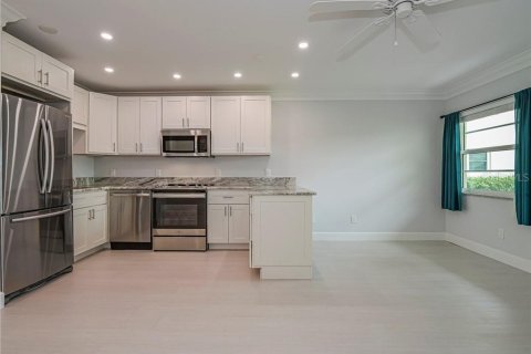 Condo in Vero Beach, Florida, 1 bedroom  № 1777233 - photo 13