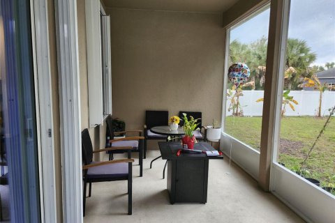 House in Palm Bay, Florida 3 bedrooms, 155.61 sq.m. № 2170093 - photo 6
