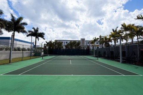 Copropriété à louer à Doral, Floride: 3 chambres, 122.17 m2 № 2024068 - photo 18