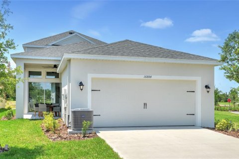 House in Land O' Lakes, Florida 4 bedrooms, 230.12 sq.m. № 2092444 - photo 3