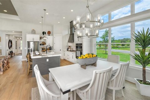 House in Land O' Lakes, Florida 4 bedrooms, 230.12 sq.m. № 2092444 - photo 24