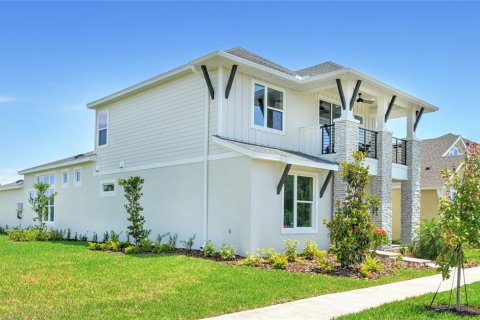 House in Land O' Lakes, Florida 4 bedrooms, 230.12 sq.m. № 2092444 - photo 2