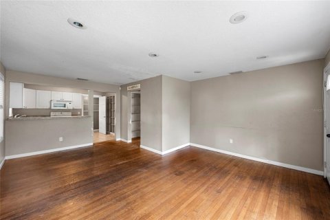 House in Bradenton, Florida 3 bedrooms, 92.9 sq.m. № 2409822 - photo 6