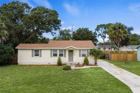 House in Bradenton, Florida 3 bedrooms, 92.9 sq.m. № 2409822