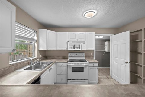 House in Bradenton, Florida 3 bedrooms, 92.9 sq.m. № 2409822 - photo 7