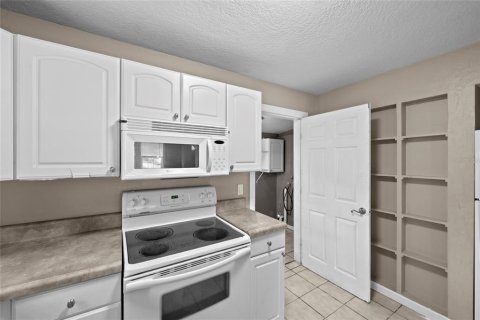 House in Bradenton, Florida 3 bedrooms, 92.9 sq.m. № 2409822 - photo 10