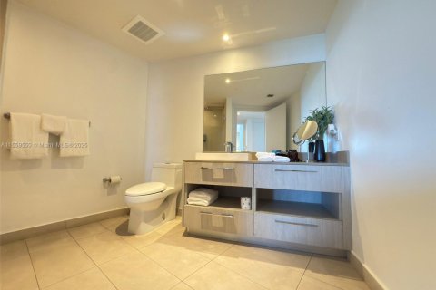 Condominio en venta en Hollywood, Florida, 1 dormitorio, 80.73 m2 № 1957614 - foto 26