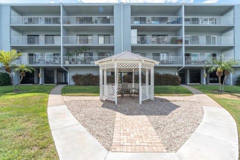 Copropriété à vendre à Tierra Verde, Floride: 2 chambres, 103.12 m2 № 2100679 - photo 27
