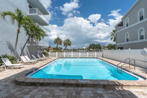 Copropriété à vendre à Tierra Verde, Floride: 2 chambres, 103.12 m2 № 2100679 - photo 29