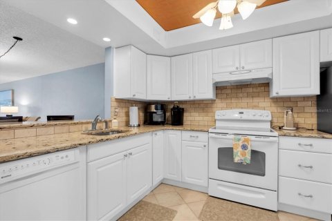 Copropriété à vendre à Tierra Verde, Floride: 2 chambres, 103.12 m2 № 2100679 - photo 13