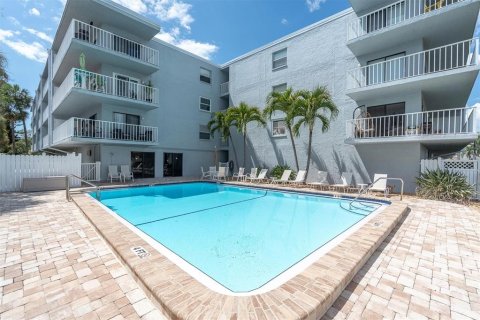 Copropriété à vendre à Tierra Verde, Floride: 2 chambres, 103.12 m2 № 2100679 - photo 30