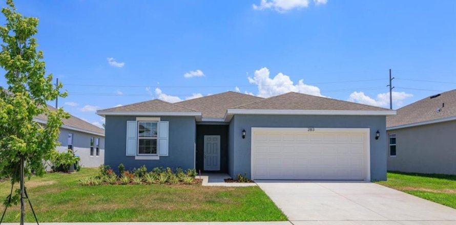 House in Haines City, Florida 4 bedrooms, 163.32 sq.m. № 1751380