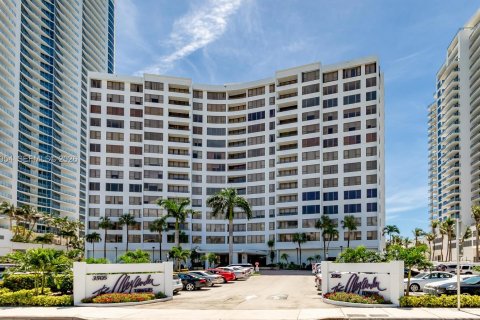 Condo à Hollywood, Floride, 2 chambres  № 2186734