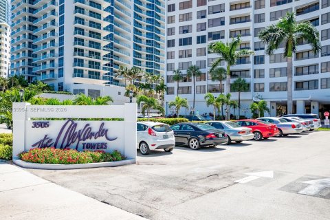 Copropriété à vendre à Hollywood, Floride: 2 chambres, 127.28 m2 № 2186734 - photo 2