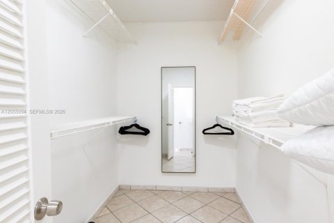 Copropriété à vendre à Hollywood, Floride: 2 chambres, 127.28 m2 № 2186734 - photo 27