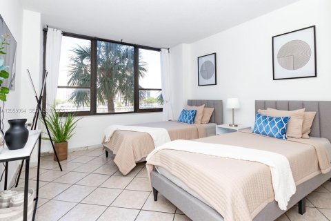 Copropriété à vendre à Hollywood, Floride: 2 chambres, 127.28 m2 № 2186734 - photo 22