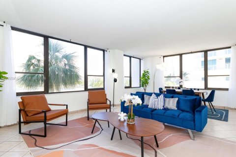 Copropriété à vendre à Hollywood, Floride: 2 chambres, 127.28 m2 № 2186734 - photo 6
