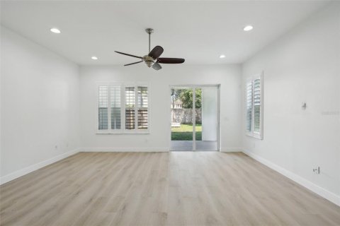 Adosado en venta en Tampa, Florida, 3 dormitorios, 191.94 m2 № 1743779 - foto 11