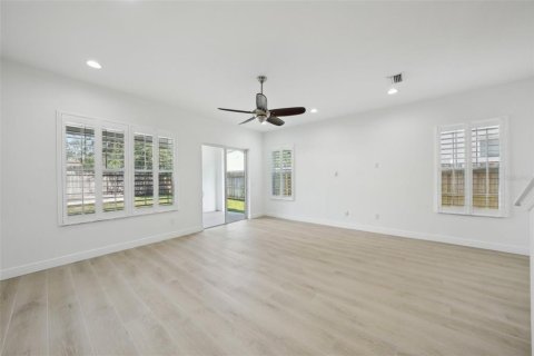 Adosado en venta en Tampa, Florida, 3 dormitorios, 191.94 m2 № 1743779 - foto 10