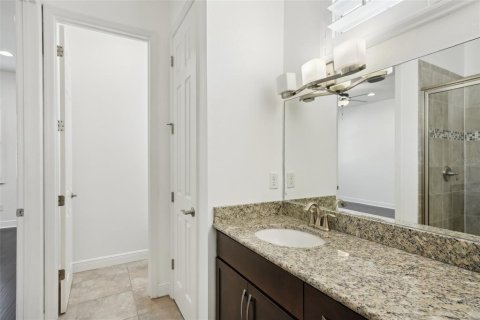 Adosado en venta en Tampa, Florida, 3 dormitorios, 191.94 m2 № 1743779 - foto 30