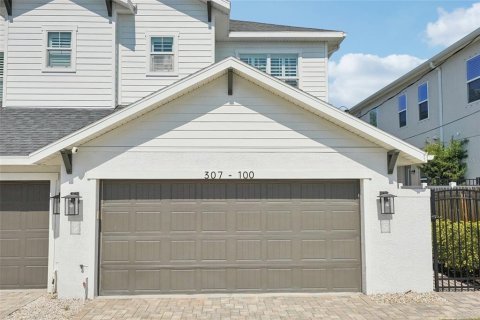 Adosado en venta en Tampa, Florida, 3 dormitorios, 191.94 m2 № 1743779 - foto 2