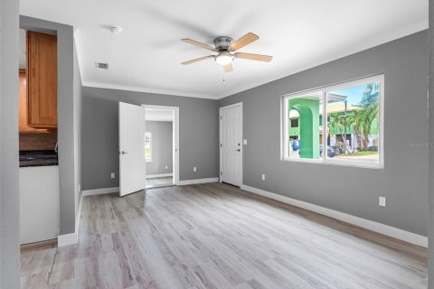 Casa en venta en Saint Pete Beach, Florida, 3 dormitorios, 130.71 m2 № 1831598 - foto 18