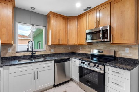 Casa en venta en Saint Pete Beach, Florida, 3 dormitorios, 130.71 m2 № 1831598 - foto 5