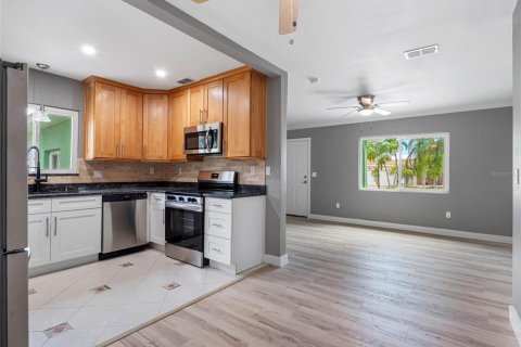 Casa en venta en Saint Pete Beach, Florida, 3 dormitorios, 130.71 m2 № 1831598 - foto 3