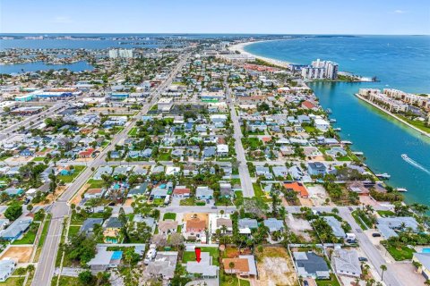 Casa en venta en Saint Pete Beach, Florida, 3 dormitorios, 130.71 m2 № 1831598 - foto 30