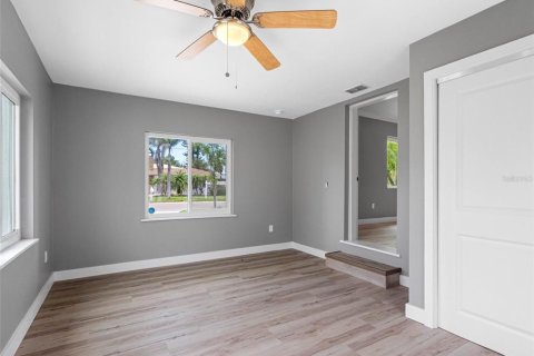 Casa en venta en Saint Pete Beach, Florida, 3 dormitorios, 130.71 m2 № 1831598 - foto 14