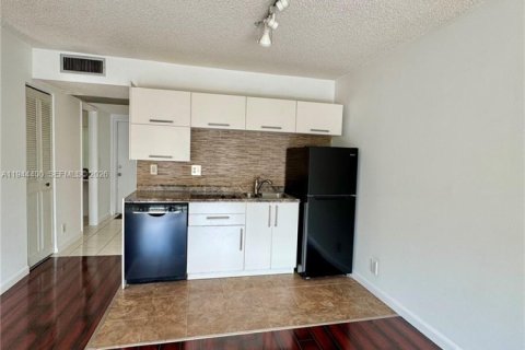 Купить кондоминиум в Дейви, Флорида 1 спальня, 80.82м2, № 2002365 - фото 4